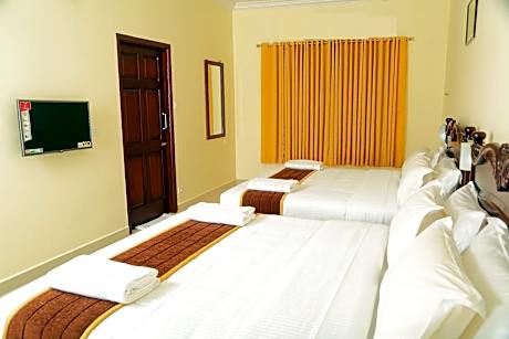 Standard 4 Bedded Non-Air Conditioning