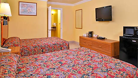 Accessible Quadruple with Private Bath