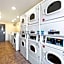 Extended Stay America Select Suites - Wichita - Airport