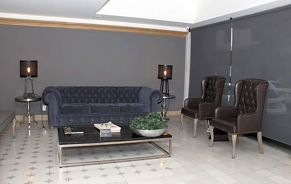 Hotel Plaza Revolución