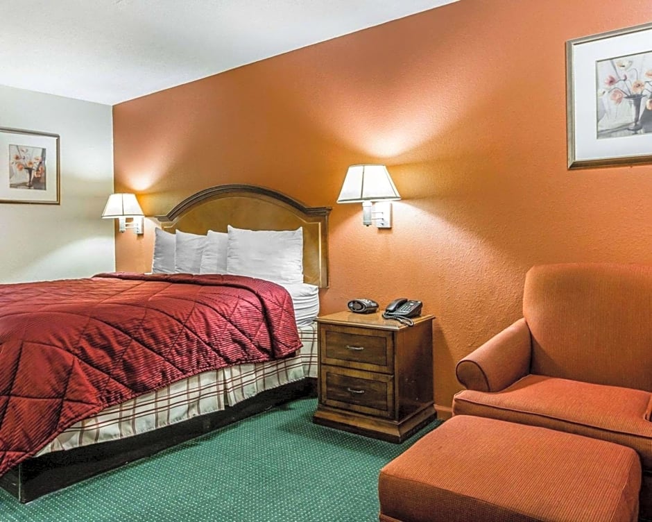 Econo Lodge Inn & Suites Enterprise