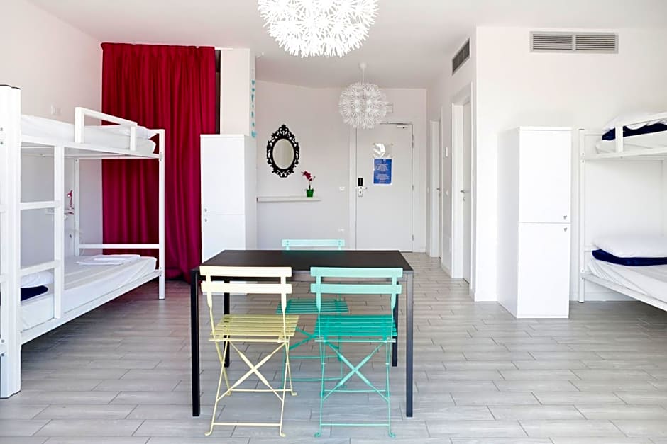 Ostello Meet Gardalake Hostel