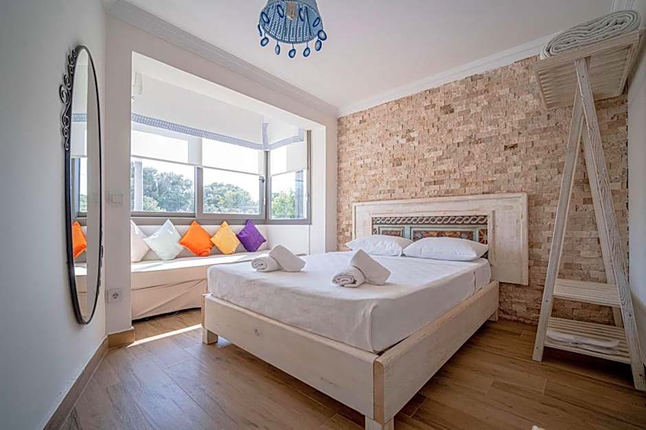 Lunas Alaçatı