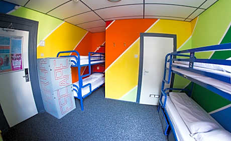 Private Mixed Dormitory Room (4 Adults)