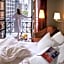 Hotel Giraffe