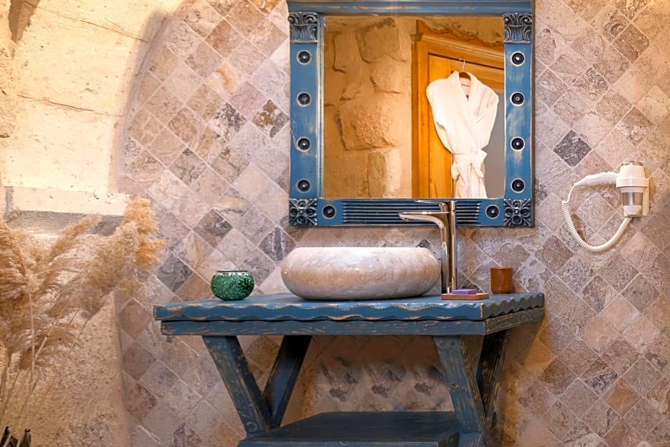 Acer Cave Hotel