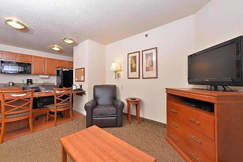 Candlewood Suites Springfield