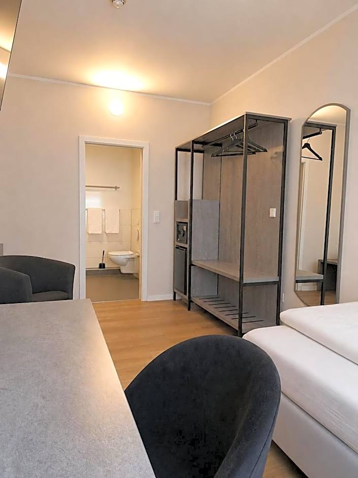 Diamonds Hotel