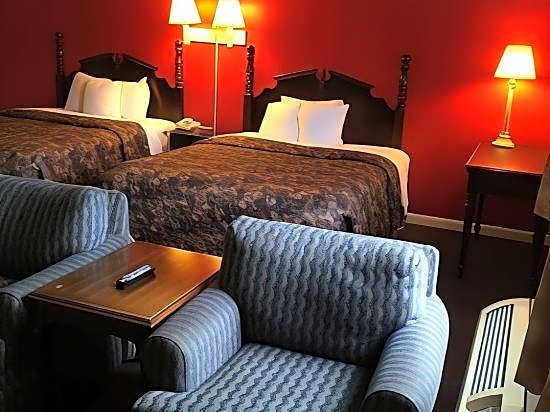 Gold Star Inn & Suites