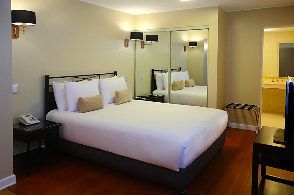 Radisson Hotel Plaza del Bosque