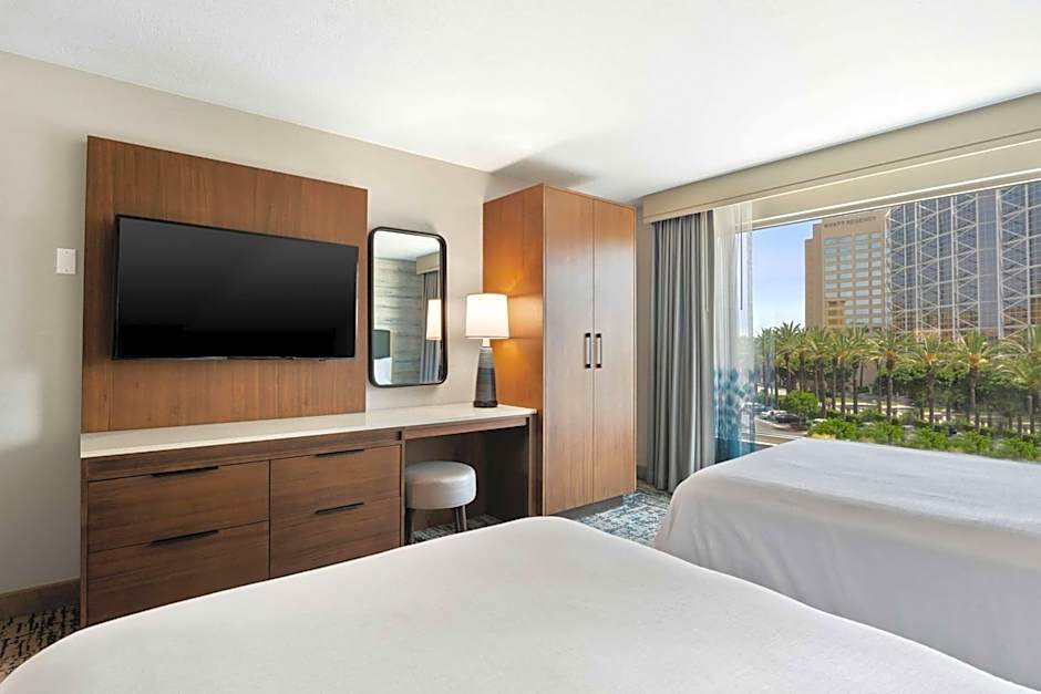 Embassy Suites by Hilton Anaheim South