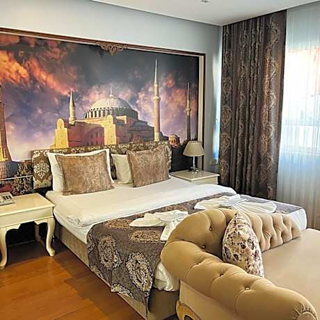Deluxe Triple Room