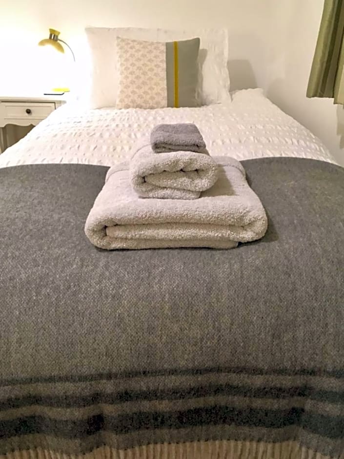 Westbury Cross House Bed & Breakfast