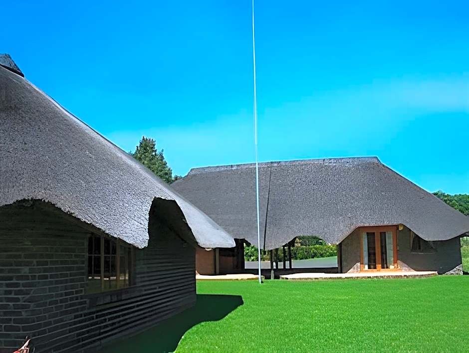 African Flair Country Lodge
