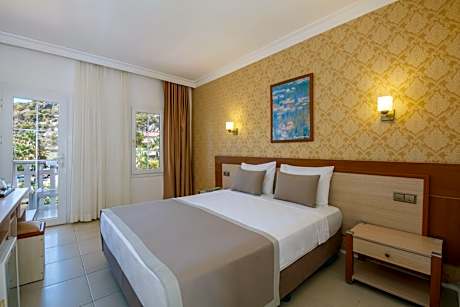 Standard Double or Twin Room with Balcony