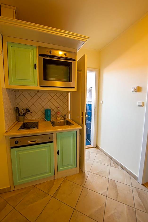 Pater Apartments and Rooms