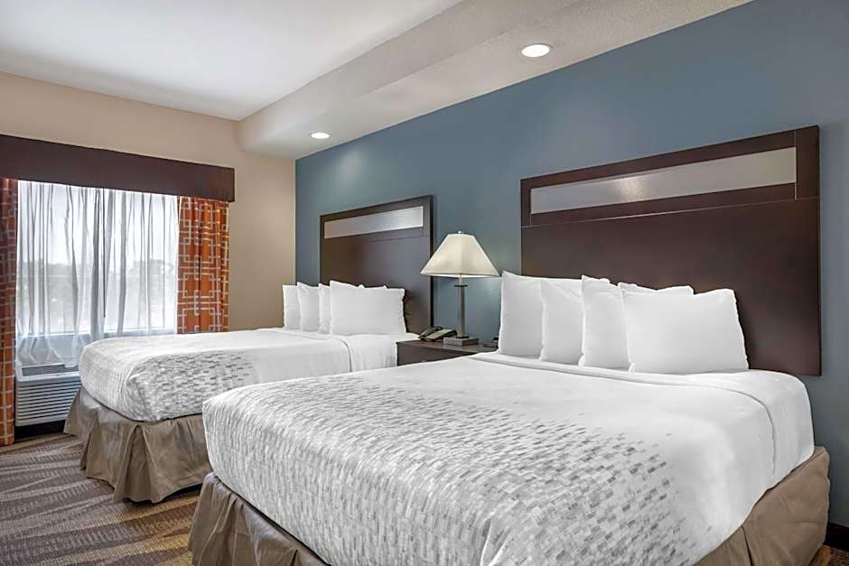 Best Western Plus Lake Jackson Inn & Suites