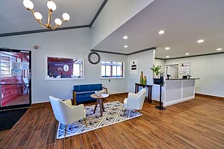 The Mariner Resort Cape Cod by The Red Collection