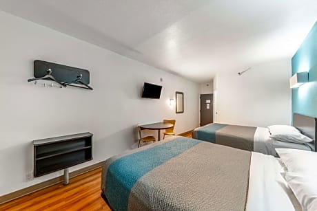 Queen Room with Two Queen Beds - Non-Smoking