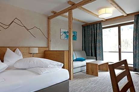 Junior Suite with Mountain View