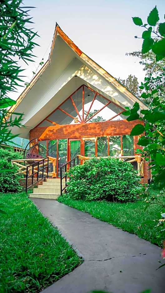 Shose Farmhouse Chalets & Campsite