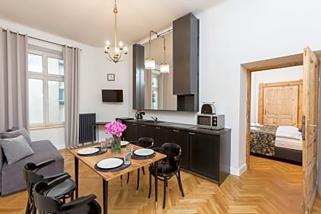 TWO BEDROOMS (4+2 PPL.), SZCZEPANSKI SQUARE