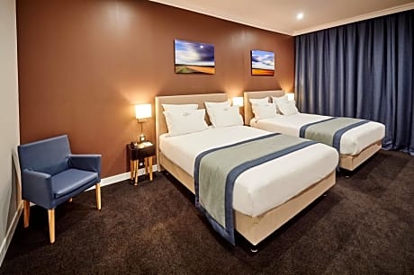 Classic Quadruple Room