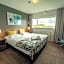 Farmhouse Lodge