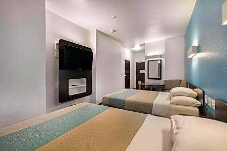 2 Queen Beds | Suite, Non-Smoking, Kitchen