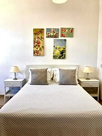 One-Bedroom Apartment with Garden View