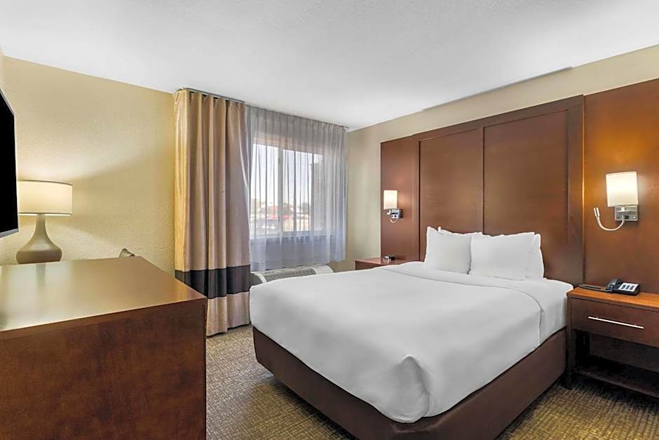 Comfort Inn & Suites Greeley