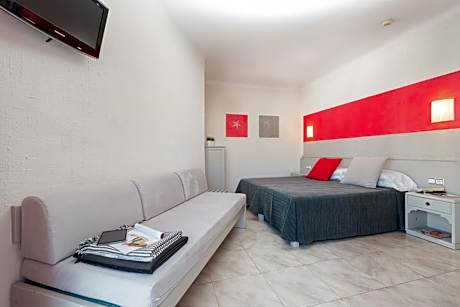 Triple Room with Balcony