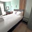 The Hillcrest Hotel