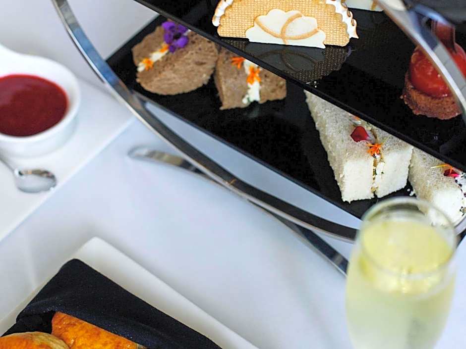 Pullman Cairns International