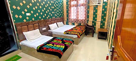 Hotel Balaji Palace Ayodhya