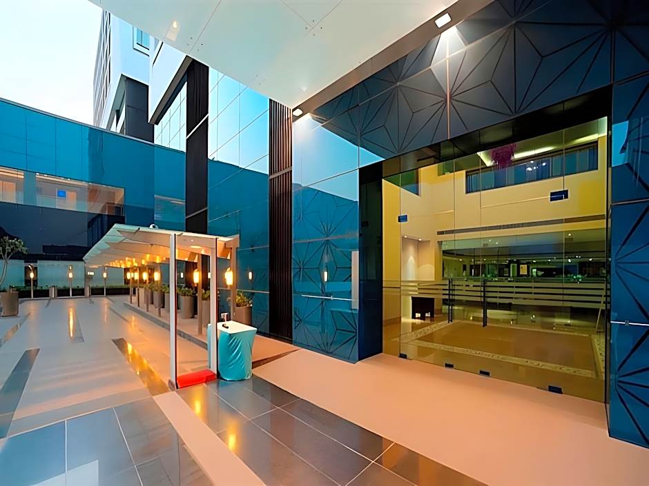 Orange Megastructure LLP 