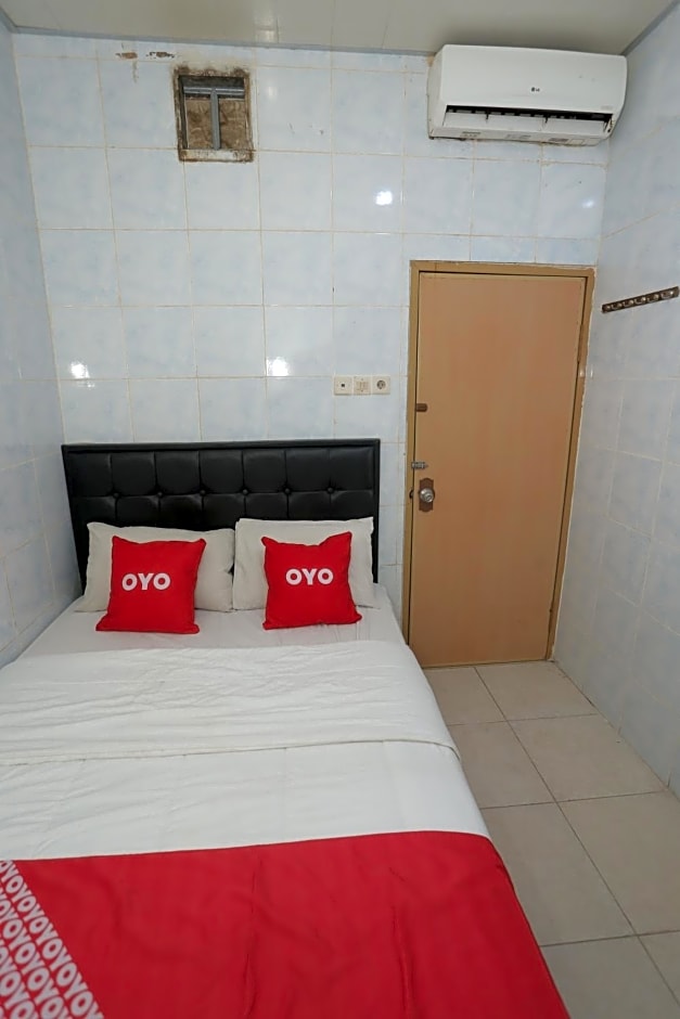 OYO 92677 Hotel Bintaro