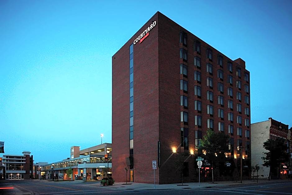 Courtyard by Marriott St. Cloud