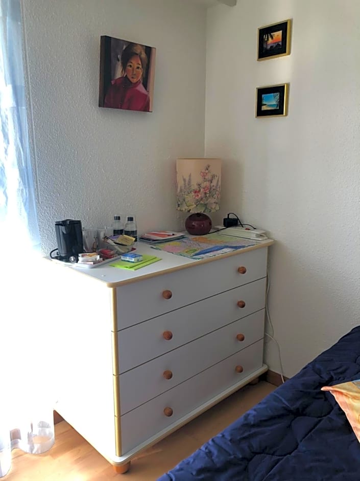 Villa C3 Arthur Rimbaub chambre d¿hôte piscine proche mer plage 600m
