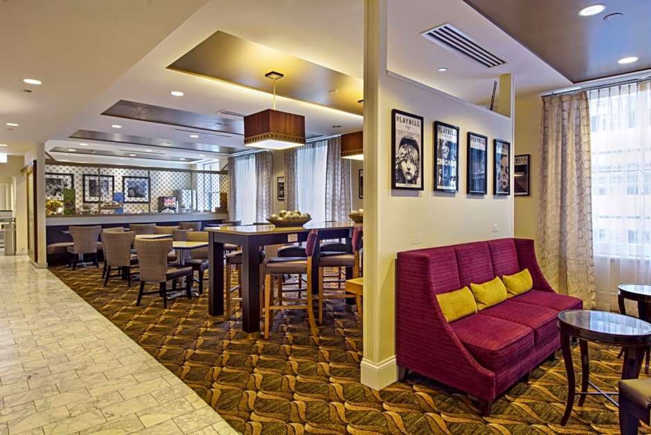 Hampton Inn By Hilton Majestic Chicago