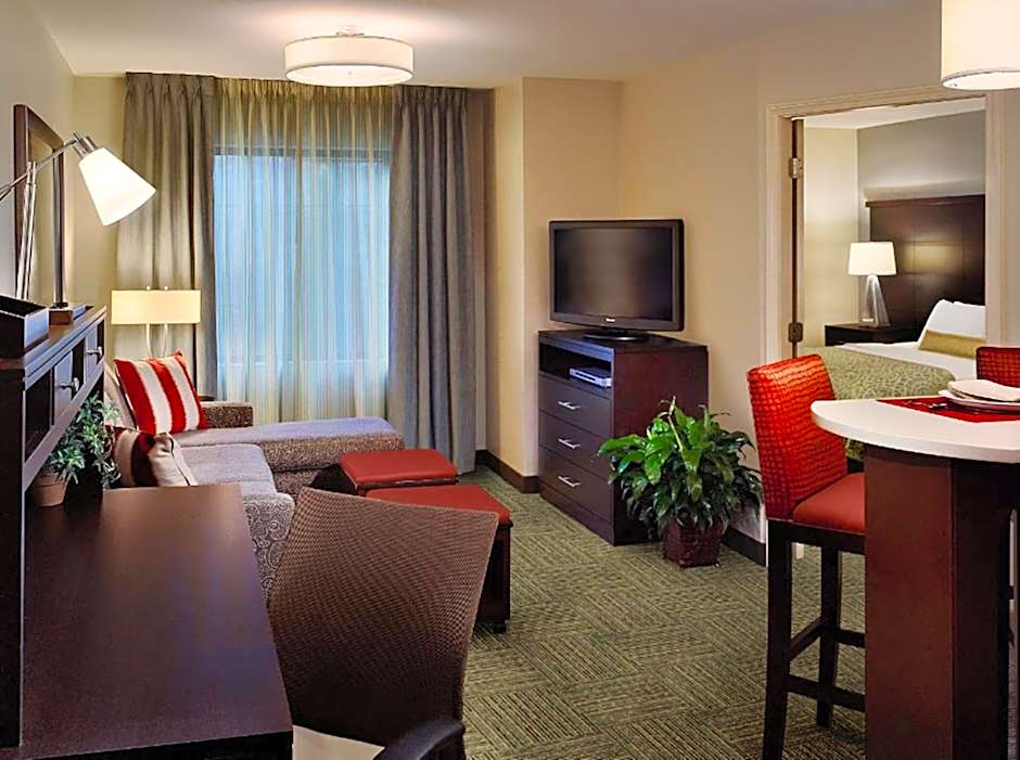 Staybridge Suites Dearborn Mi By IHG