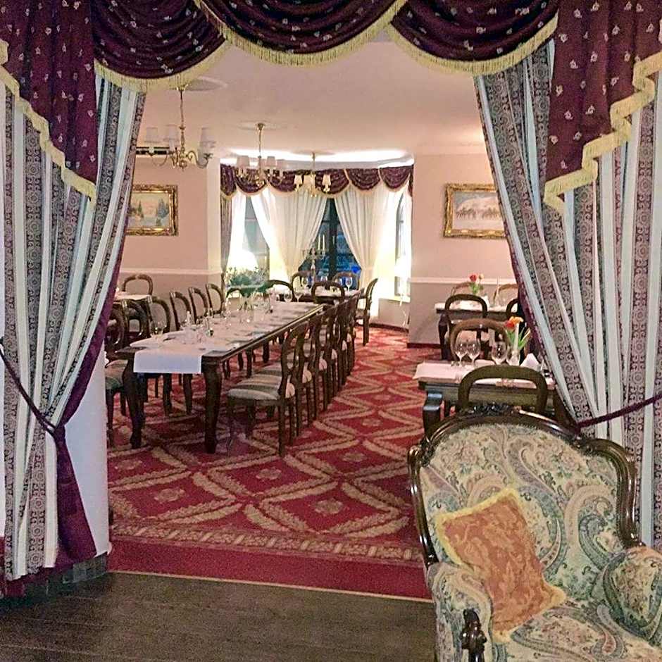 Noce i Dnie Hotel