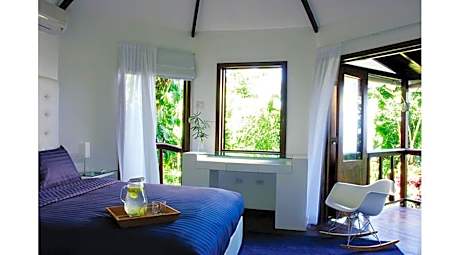 Cottage with Hot Tub