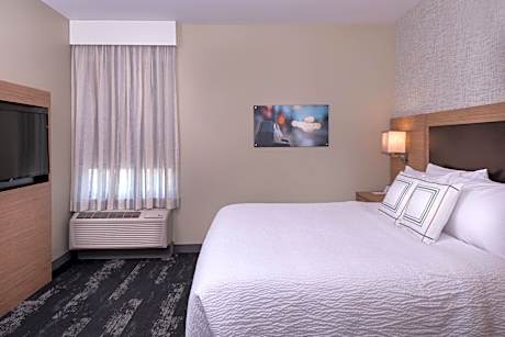 One-Bedroom King Suite