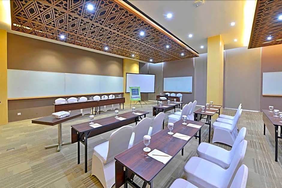 Whiz Prime Hotel Khatib Sulaiman Padang