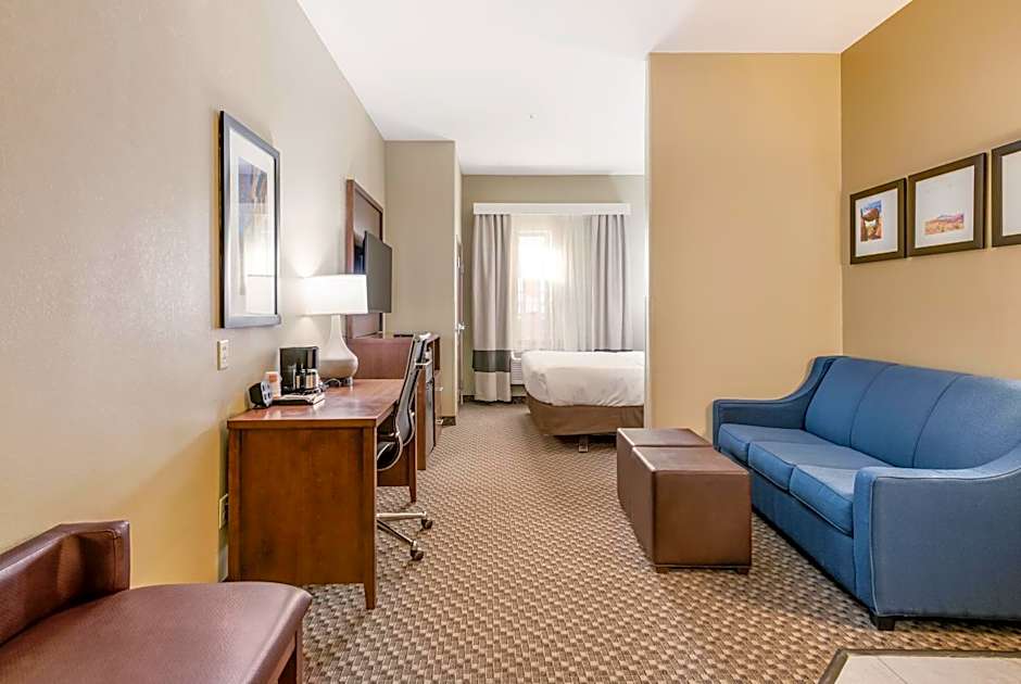 Comfort Suites