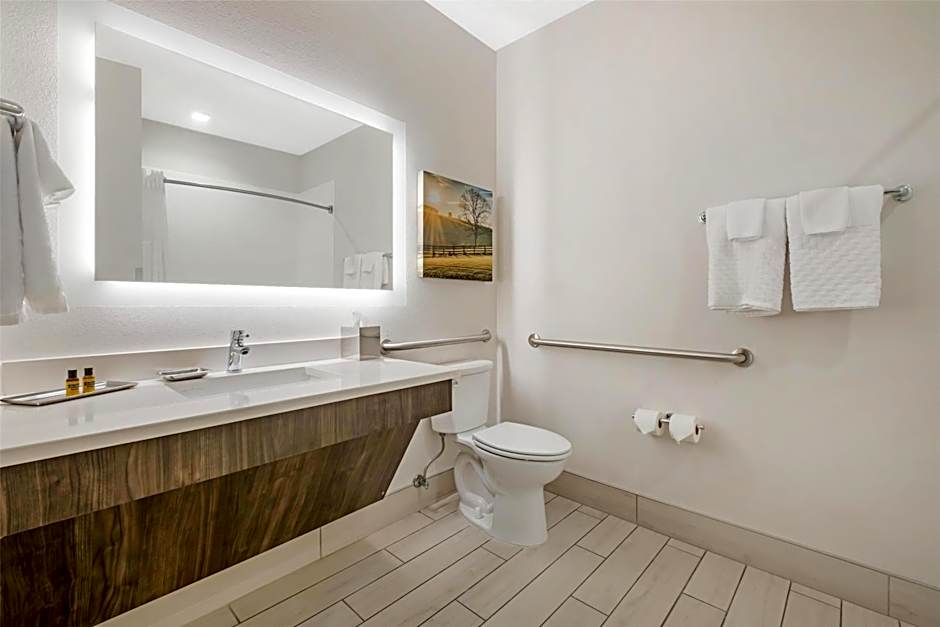 Best Western Plus Elizabethtown Inn & Suites