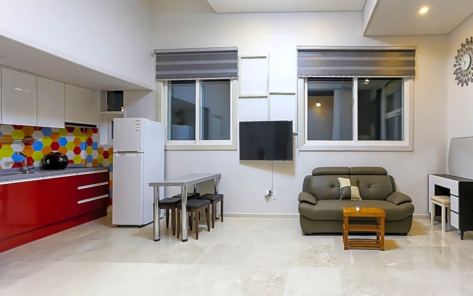 Gangneung Buchaegil Motel and Pension