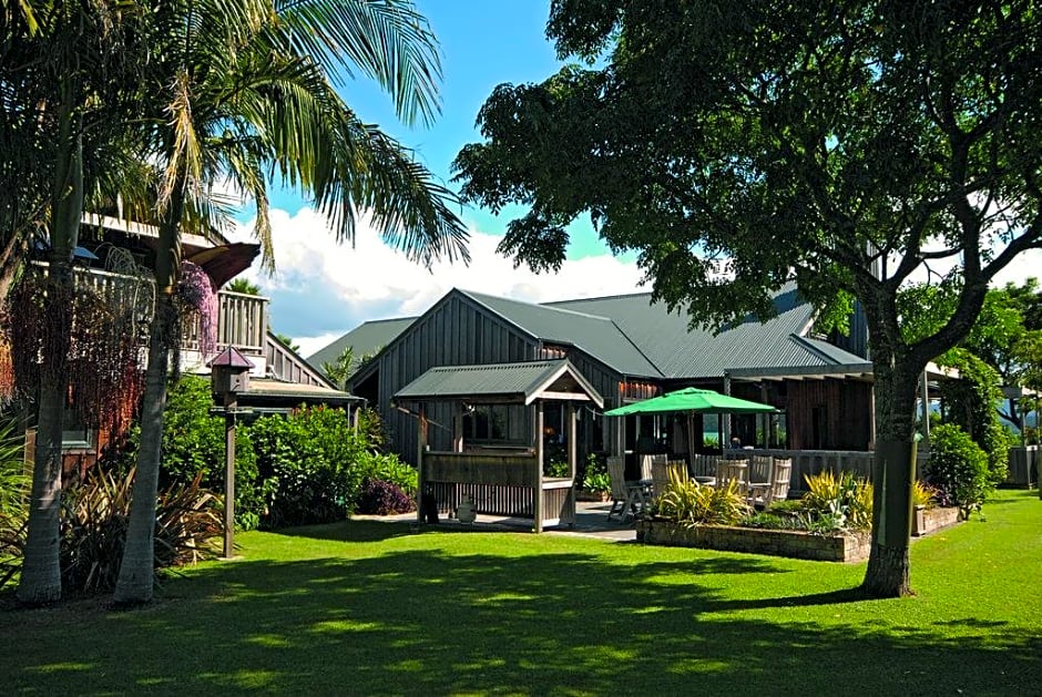 Pawhaoa Bay Lodge