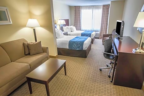 Suite with Two Double Beds - Non-Smoking/Pet Friendly